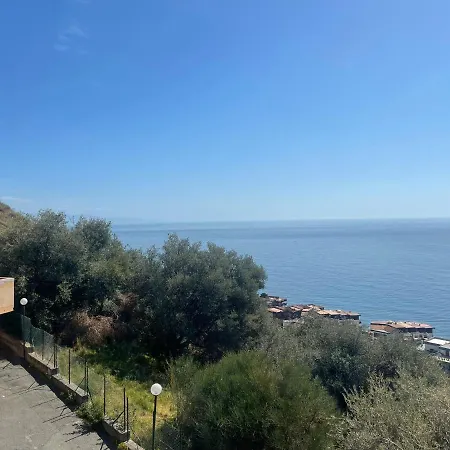 Casa Vacanze Cuzari Apartment
